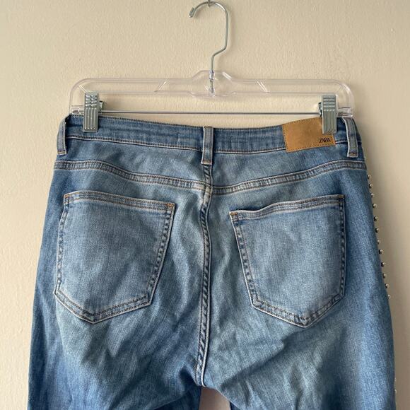 Zara Mid Wash Studded Distressed Cutoff Hem Skinny Jeans - Size 4 - Picture 8 of 8